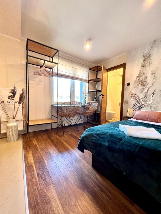 "Ku Sloncu" -Pokoje& Apartamenty - Jastrzębia Góra Extérieur photo